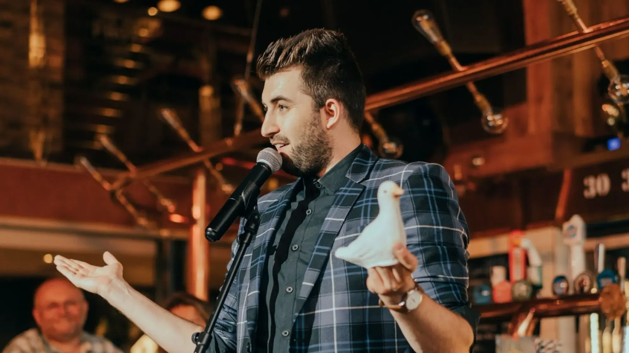 Elliot Bibby Scottish Magician Performing at Bar
