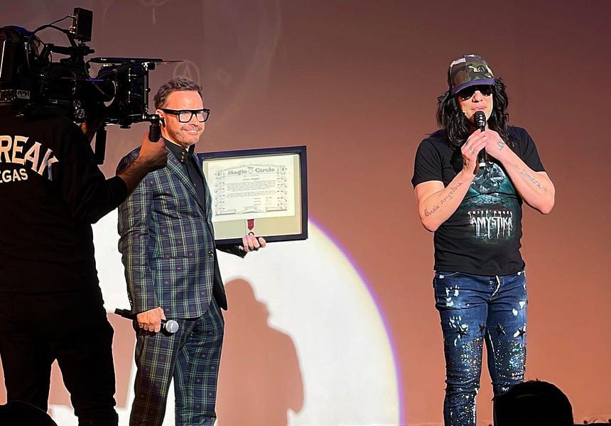 Magic Circle Awards Criss Angel With...