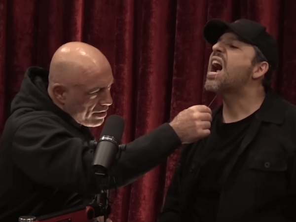 David Blaine pulls a needle and thread through his chin on The Joe Rogan Experience